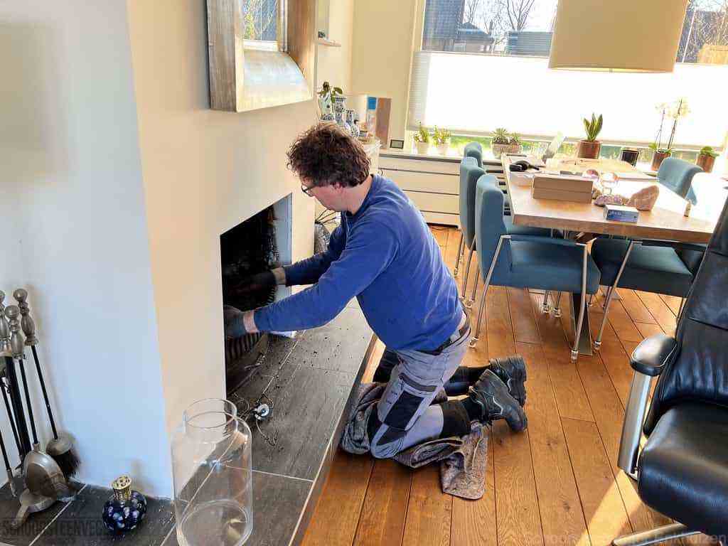 Schouwveger Enkhuizen kleed schoorsteenreiniger Schouwveger Enkhuizen kleed schoorsteenreiniger